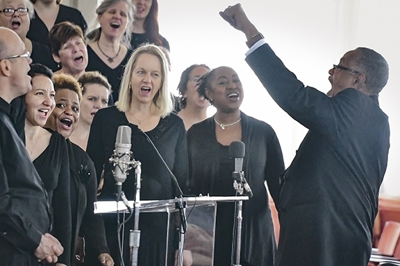 Singers from Baha’i Choir to perform Handel’s Messiah at Carnegie Hall