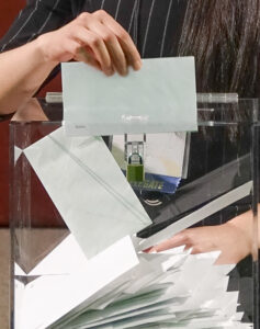 Delegate casting ballot for the US National Spiritual Assembly.